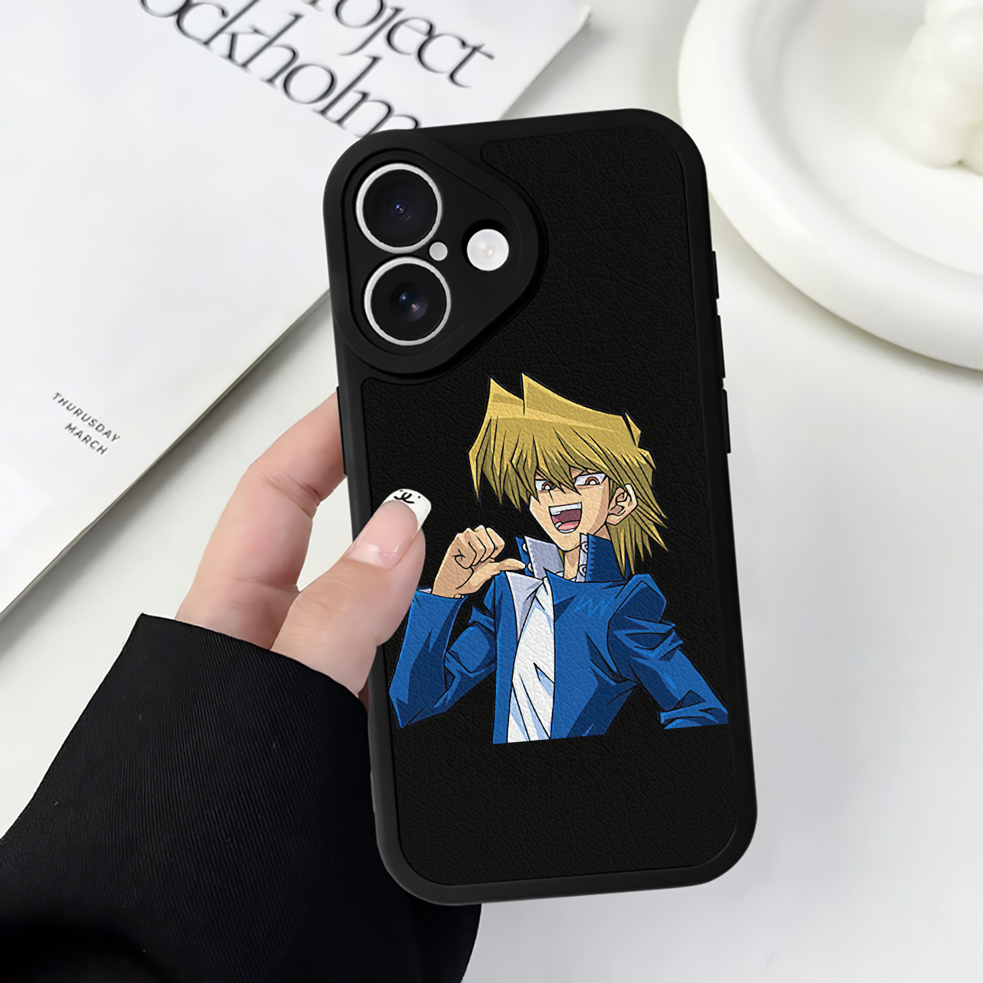 遊☆戯☆王 Yu-Gi-Oh! 【iPhone 16シリーズ対応】シリコンスマホケース（レザー調） 材質：シリコン